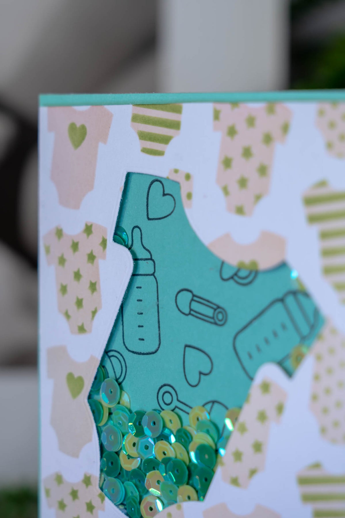 Welcome Little One carte shaker Vert